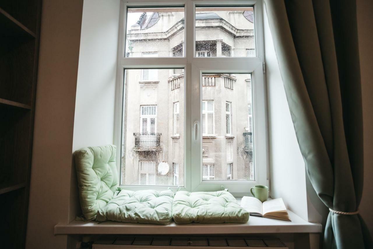 Green Oasis Apartment Lviv Buitenkant foto